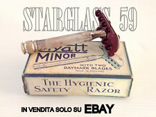 VECCHIO RASOIO CON PARTE IN BACHELITE E SCATOLA "MYATT MNOR-MADE IN ENGLAND