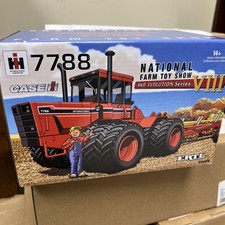 Trattore ERTL 1/32 IH 7788