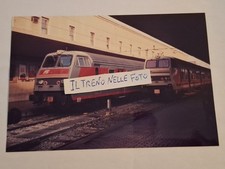 Fotografia Coppia di carrozze Semipilota tipo MDVC TD e MDVE TE in spinta