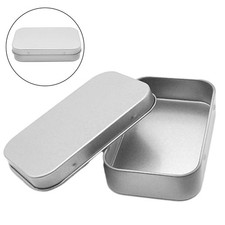 Pratica scatola in latta