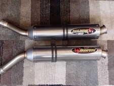 Silenziatore slip-on AKRAPOVIC