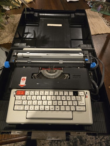Olivetti lettera typewriter - 36,