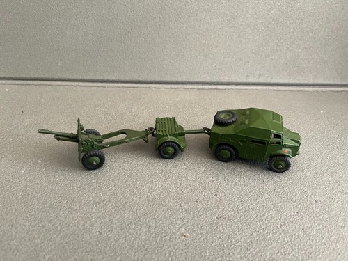 Vecchia auto miniatura - auto, in