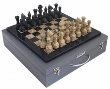 SET SCACCHI+SCACCHIERA IN ONICE MARRONE E NERO SCOLPITI A MANO, SCACCHI RE H 7,5