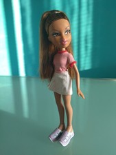 "BRATZ DOLL", "MGA" "YASMIN" " SLEEP OVER", modello 2007, altezza 25 cm.