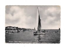 RICCIONE RIMINI VELA A RIPOSO CARTOLINA VIAGGIATA ANIMATA ANNO 1953 FG