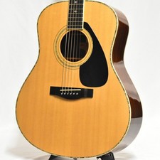 Chitarra acustica usata YAMAHA