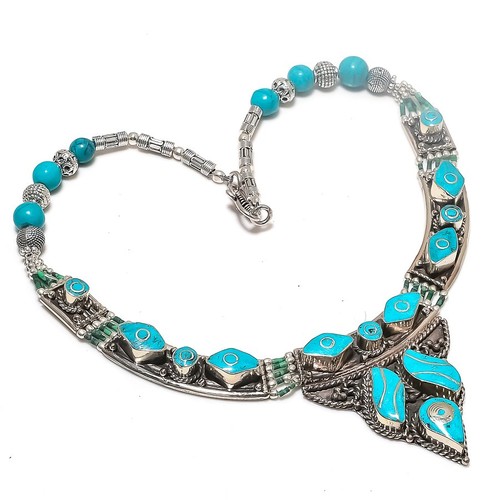 Collana con pietre preziose