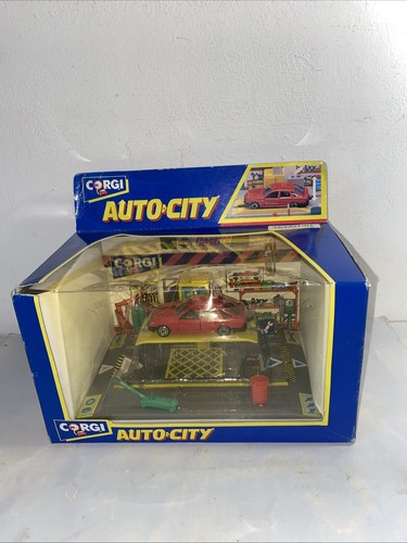 Corgi auto city garage - corgi,