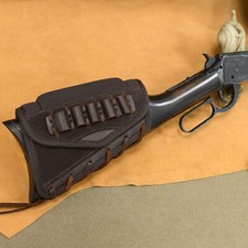 Fucile da caccia in pelle con