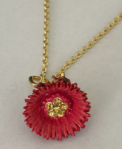Collana con ciondolo fiore