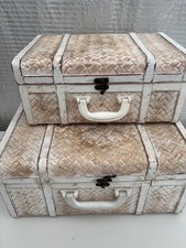 bauli decorativi in vimini e legno beige, acquistabili in coppia o singolarmente