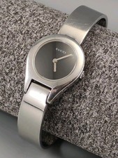 Orologio da polso donna Gucci 6700L 3ATM cristallo zaffiro acciaio inox quadrante nero