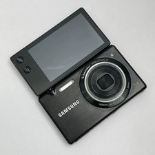 Samsung MV800 selfie