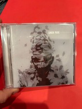 LINKIN PARK- LIVING THINGS-