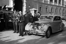 C Vard A Young Jaguar Mk 4x6