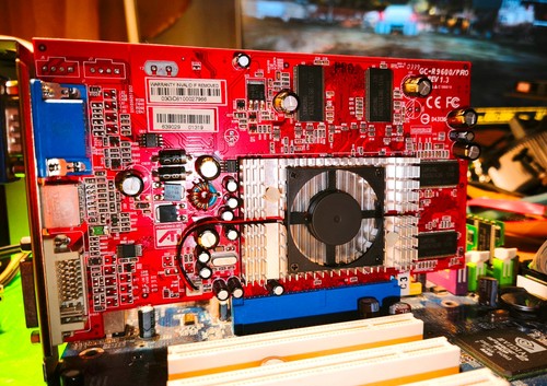 Ati radeon 9600pro - 9600pro, 128mb