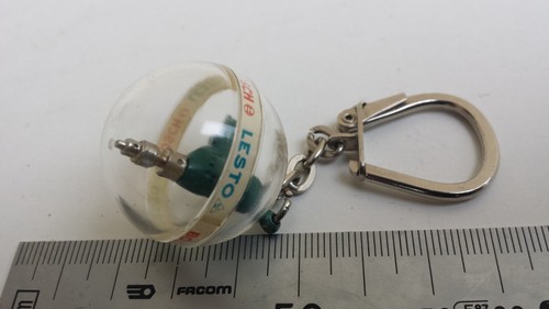 Porte clef vintage sphère
