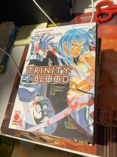 Manga trinity blood - trinity,
