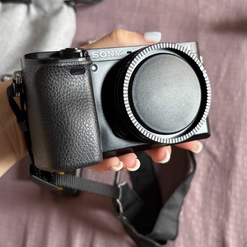 Fotocamera digitale mirrorless