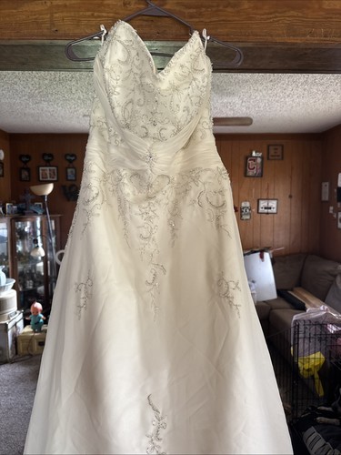 Brand new wedding dress mori - dress,