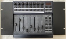 Orecchie a cremagliera per