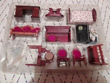 DOLLS' HOUSE - CASA DI BAMBOLE