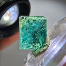 Cristallo cubico di fluorite