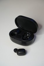 cuffie bluetooth nere mai usate + il suo cavetto di ricarica