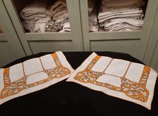 Coppia Antichi centrini lino ricamo a mano cm43x32