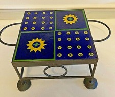 SOTTOPENTOLA IN FERRO BATTUTO CON 4 PIASTRELLE IN CERAMICA DECORATE A MANO 