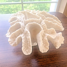 Statua finto corallo bianco