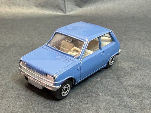 Modellino auto giocattolo