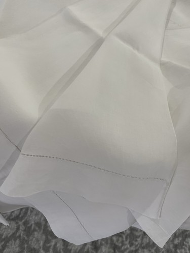 Lenzuolo bianco vintage
