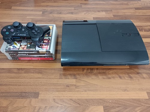 Playstation super slim - 3,