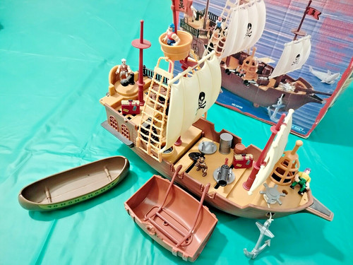 Pirate ship play set hidden - pirate,