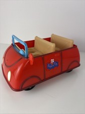 Peppa Pig Family Car Red