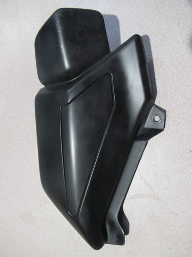 Cache sous selle gauche - , (moto