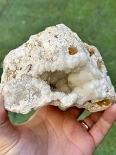 ### Minerali ### Geode di Aragonite Mammellonare su zolfo 15x11