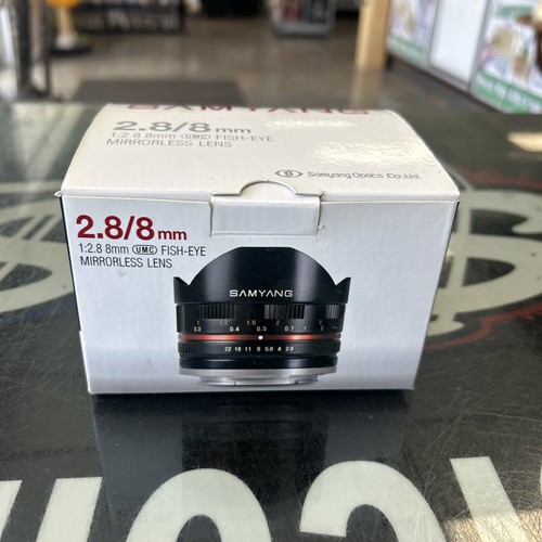 Nuovo obiettivo mirrorless - nuovo,