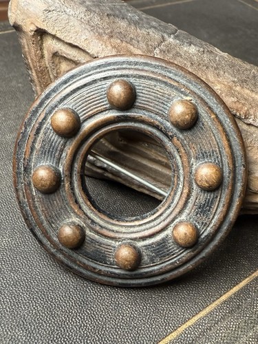 Spilla vulcanite cerchio - spilla, in