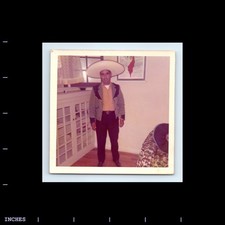 Foto a colori quadrati UOMO IN