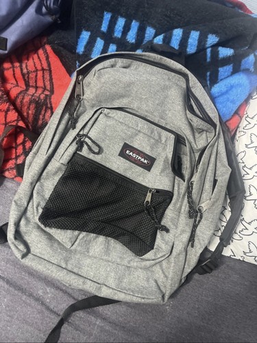 Eastpak neuve jamais ituliser - eastpak,