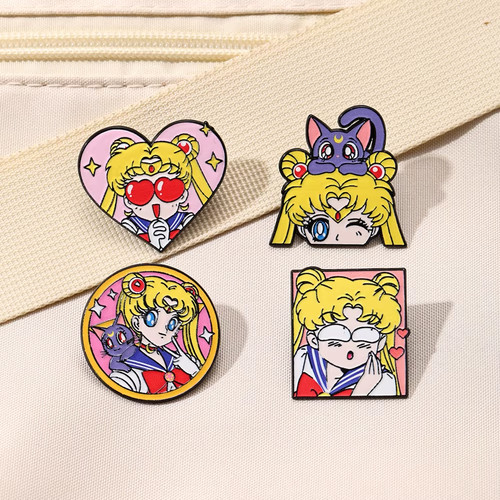 Lotto pin sailor moon - 4,