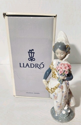 Lladro valencian girl with - girl,