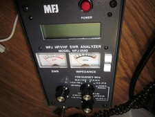MFJ 259D analizzatore SWR HF VHF antenna tester radioamatore funziona benissimo batterie incl