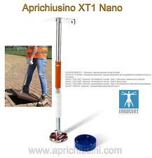 Alza Chiusini con piccozza