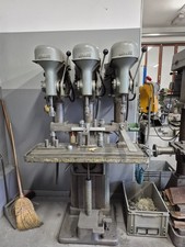 Tapano Olivetti a 3 teste