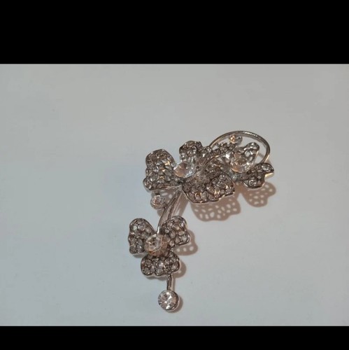 Spilla gioiello colore argento