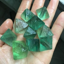 Cristallo di quarzo ottaedro